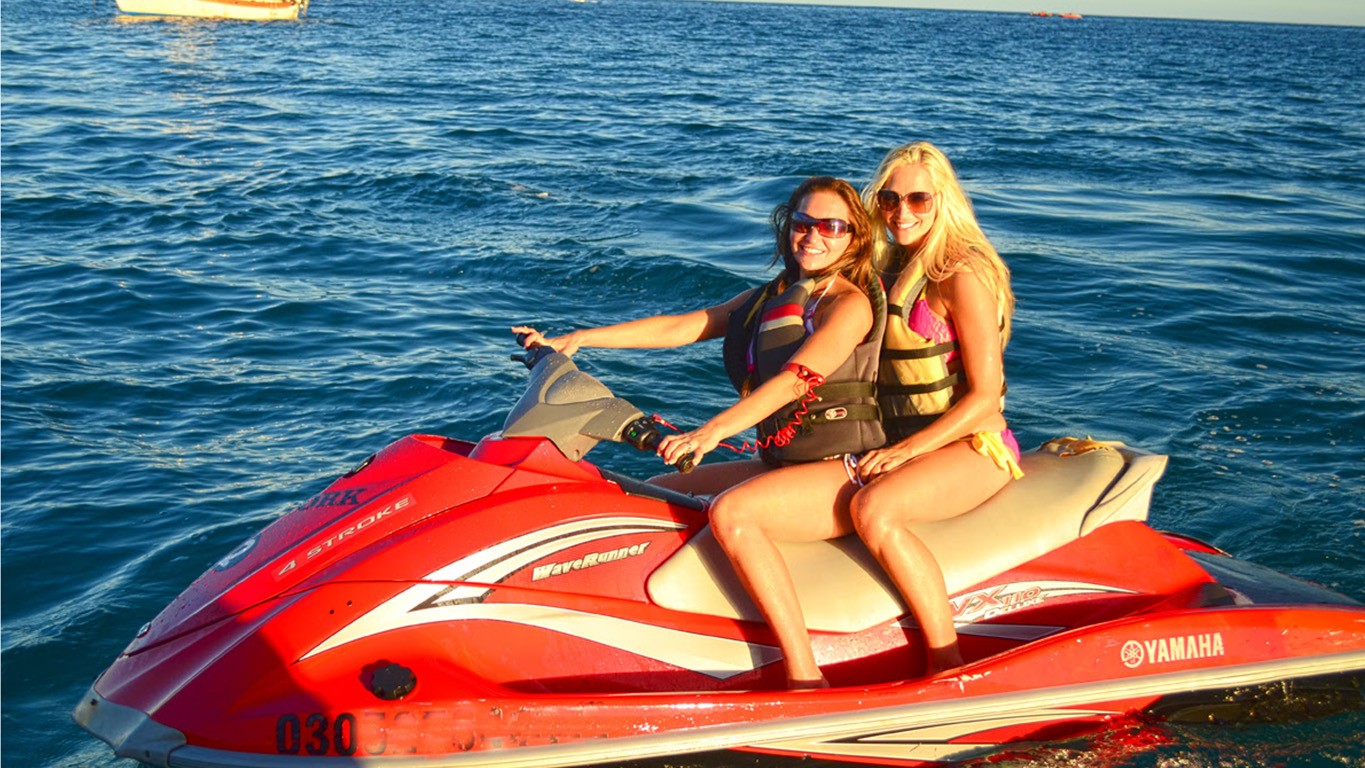 Jet Skis & Sea Toys - Luxury Yachts Los Cabos