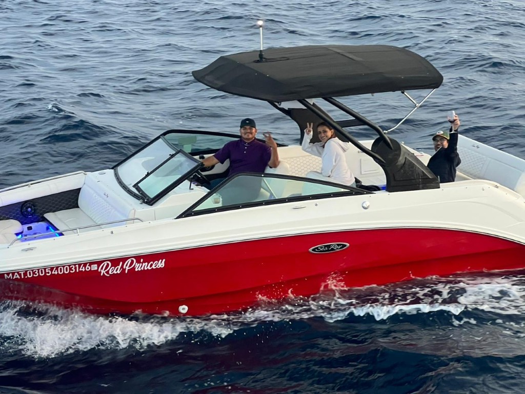 27' Sea Ray Special Offer - Los Cabos Yacht Charters