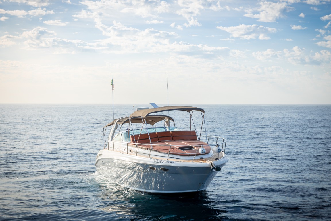 40' Sea Ray Yacht Victoria - Cabo San Lucas Yacht Rentals
